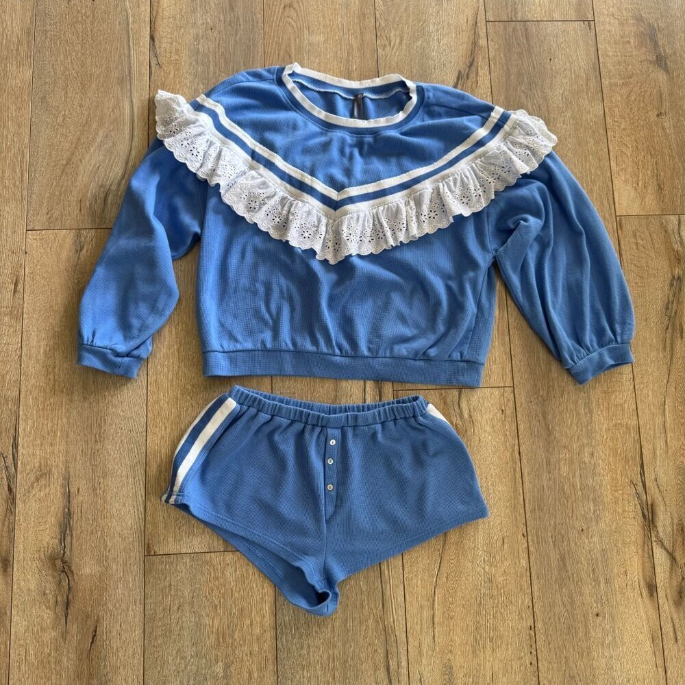 Anthropologie Blue Waffle Knit Eyelet Lace Ruffle‎ Sweatshirt Shorts Set Size XS - Picture 3 of 15